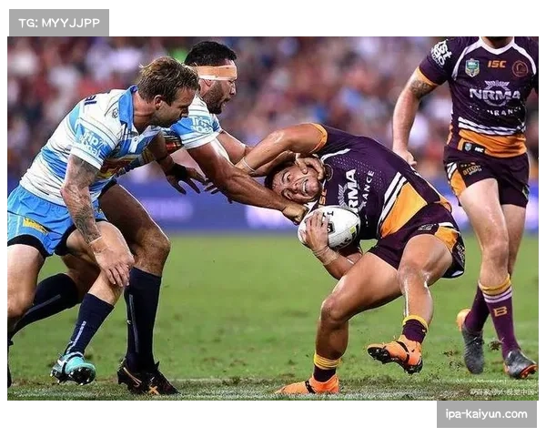 克雷莫纳密集防守缺乏层次，面对豪门球队阵地战防守组织混乱无序